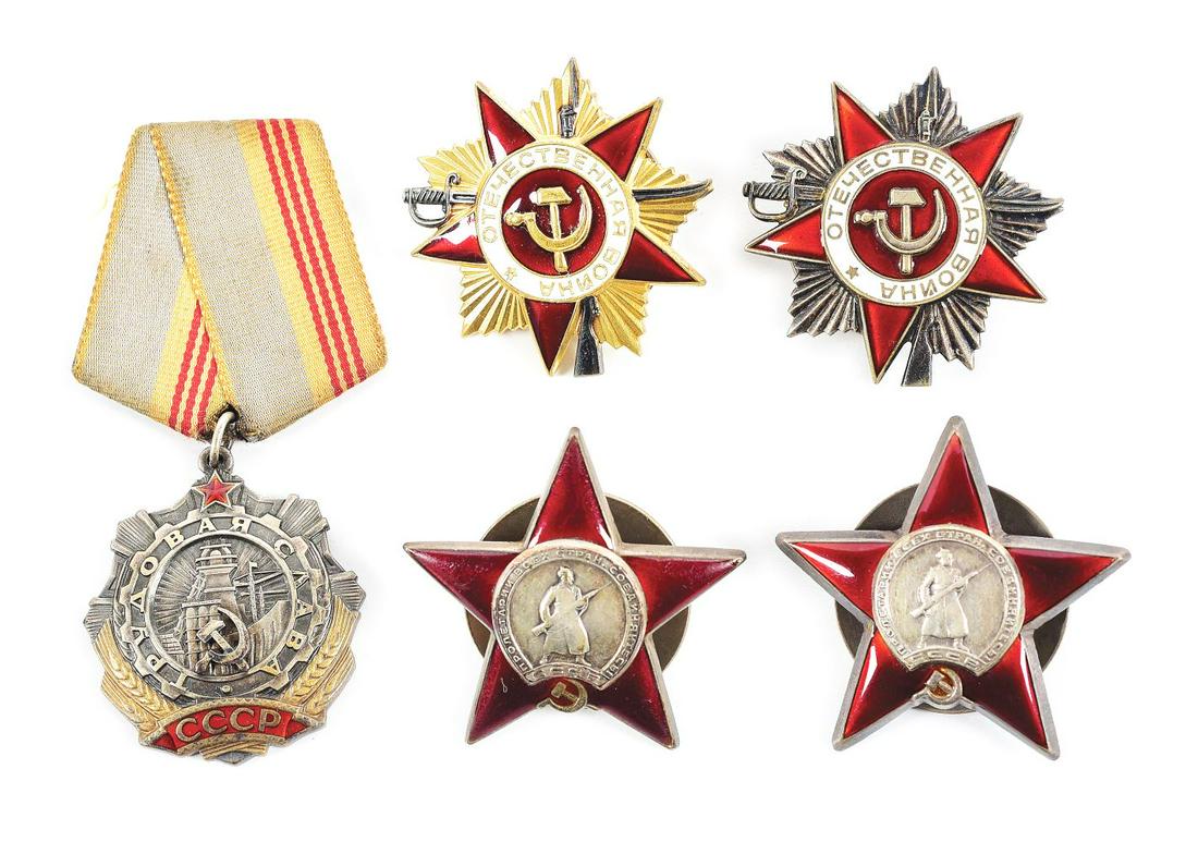 LOT OF 5: SOVIET GREAT PATRIOTIC WAR AND RED BANNER ORDERS.: Lot contains a Soviet Order of the Great Patriotic War 1st Class (serial #1024580), and a 2nd class (serial #4188039), 2 Orders of the Red Banner (serial #s 665184 and 28111604), and a Order Labor Glo
