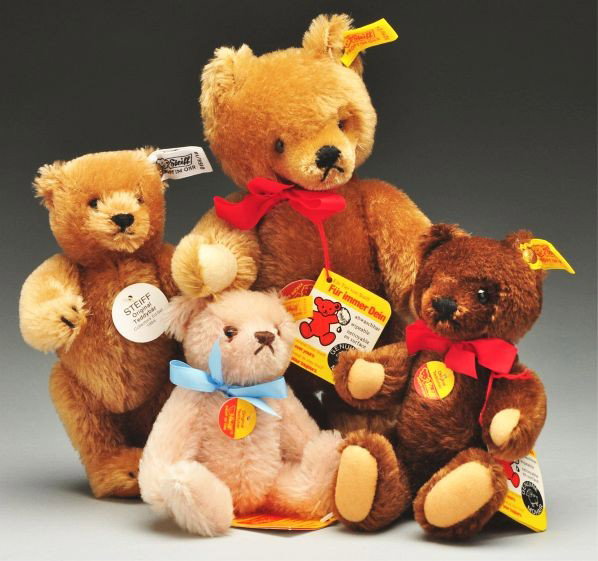 Lot of 4: Small Original Steiff Teddy Bears.: Condition (Mint).