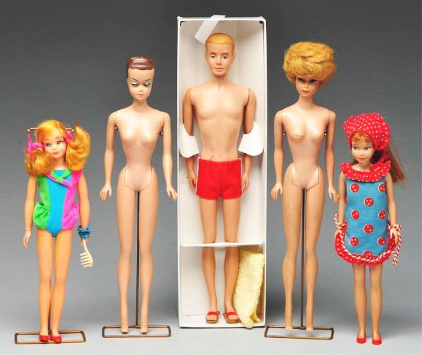 Lot of 5: Barbie Family Dolls.: Description This lot includes a blonde Bubble Cut Barbie with a cracked chest, a blonde Flocked Hair Ken with original swimsuit and sandals but very little flocking, one Fashion Queen with no wigs, an