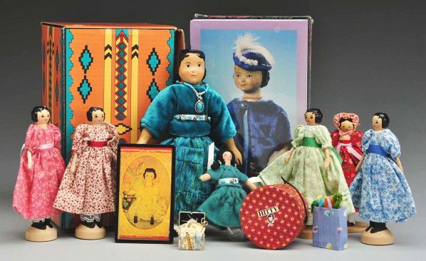 Lot of Hitty Wood Artist Dolls.: Description Albuquerque Hitty by Judy Brown in original box with accessories and Hitty video; 5 Theresa Maugham clothespin Hitty dolls. Condition (Excellent). Size Largest: 6" T.