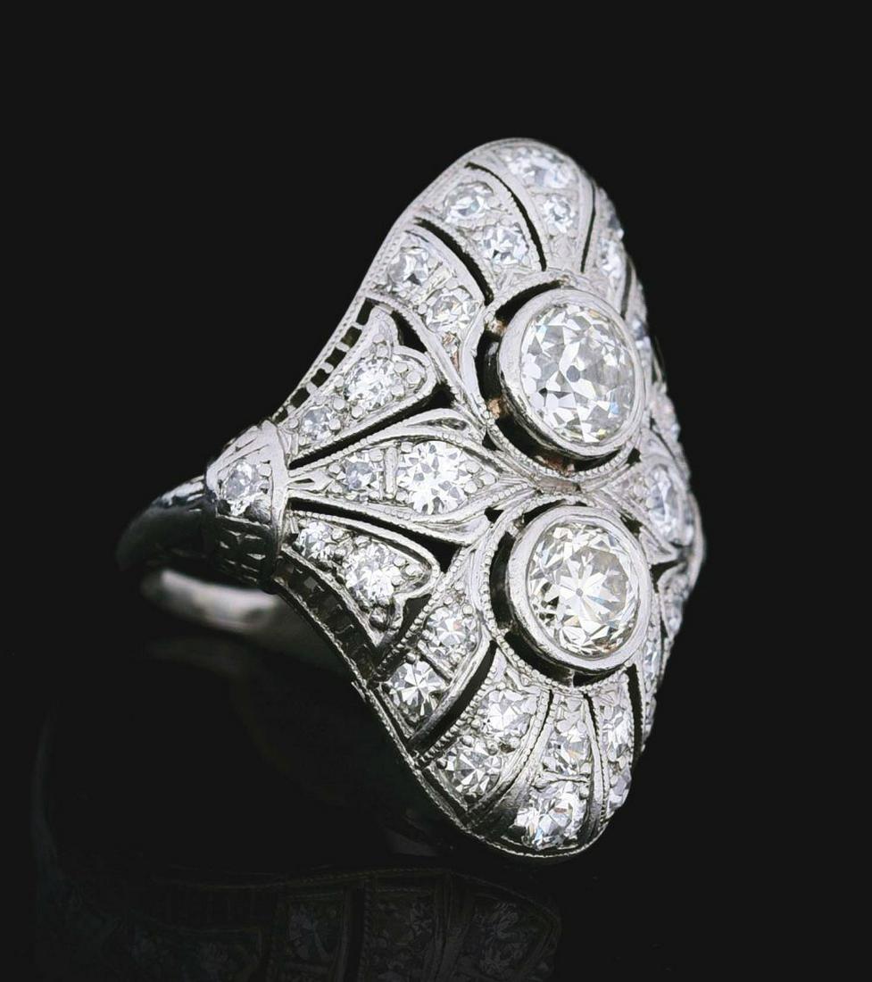 LADIES ANTIQUE ART DECO PLATINUM FILIGREE DIAMOND RING. (1 of 4)