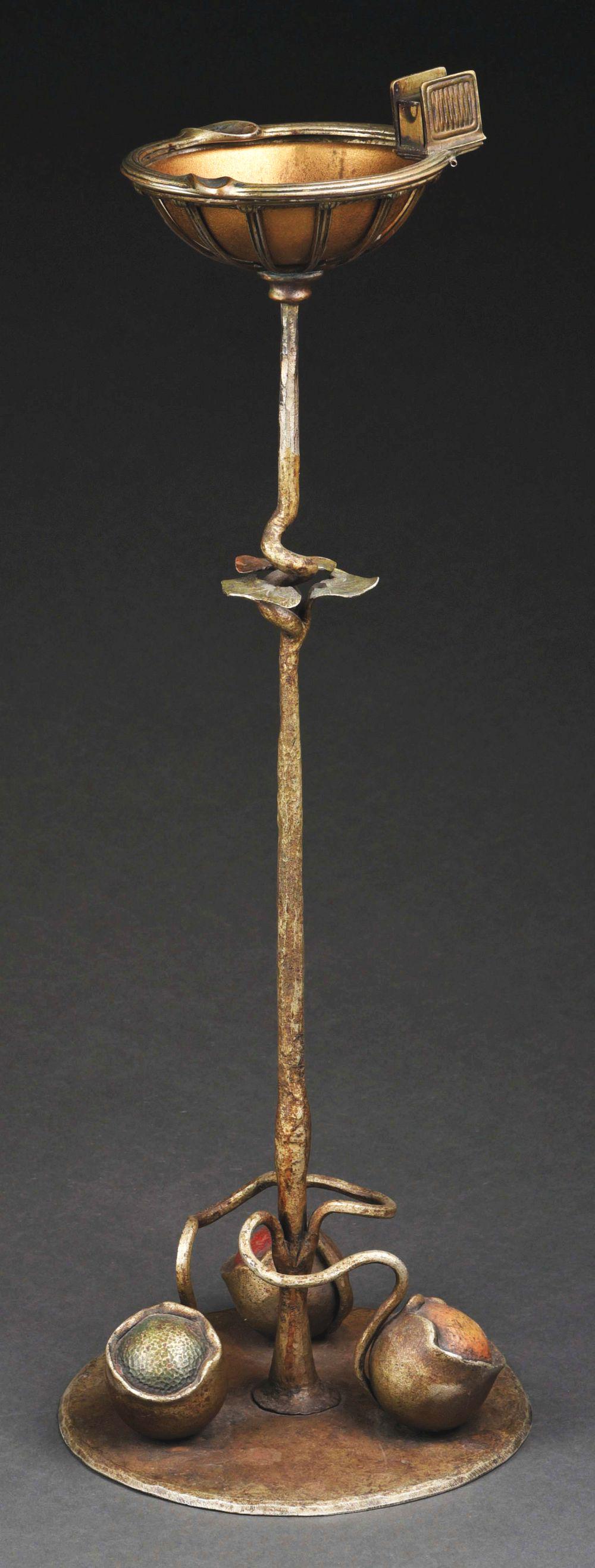 RARE TIFFANY STUDIOS ASHTRAY. (1 of 6)