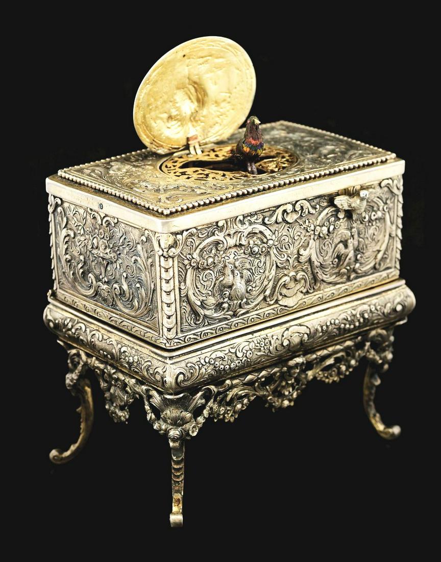 MECHANICAL SILVER MUSICAL BIRD BOX. (1 of 14)