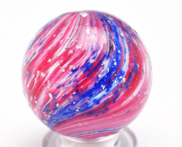 4-Paneled Onionskin Marble with Mica.: Description Four paneled onionskin with lots of mica. Two opposing panels of red and white and two opposing panels of blue and white. Mica is dispersed evenly throughout marble. Nice faceted pontil. S