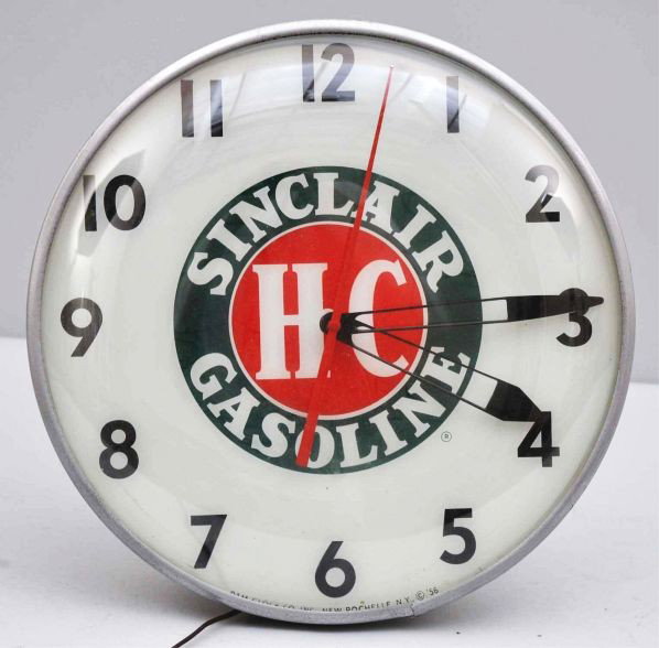 Sinclair Gasoline Light-Up Clock.: Description Dated 1956. Working.Condition (Excellent). Size 15 - 1/2" Dia.