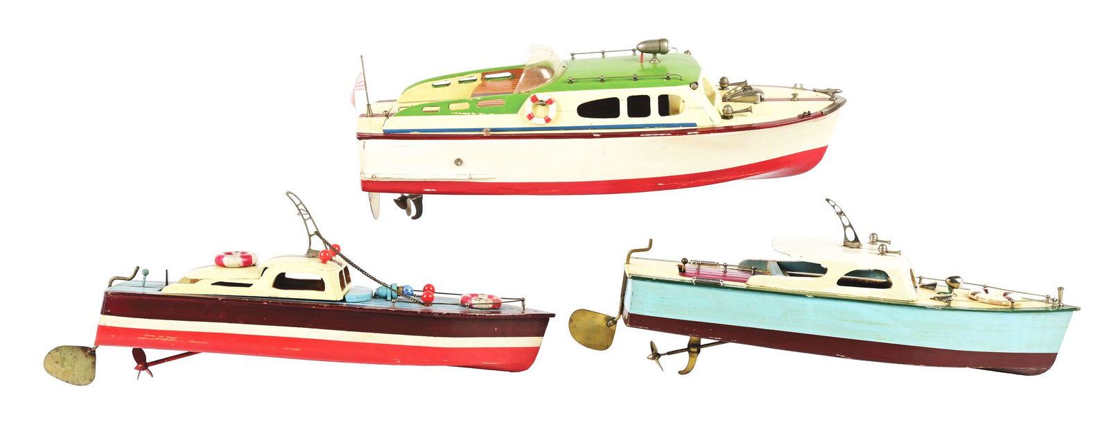 LOT OF 3: JAPANESE BATTERY-OPERATED CABIN CRUISER BOATS. (1 of 3)