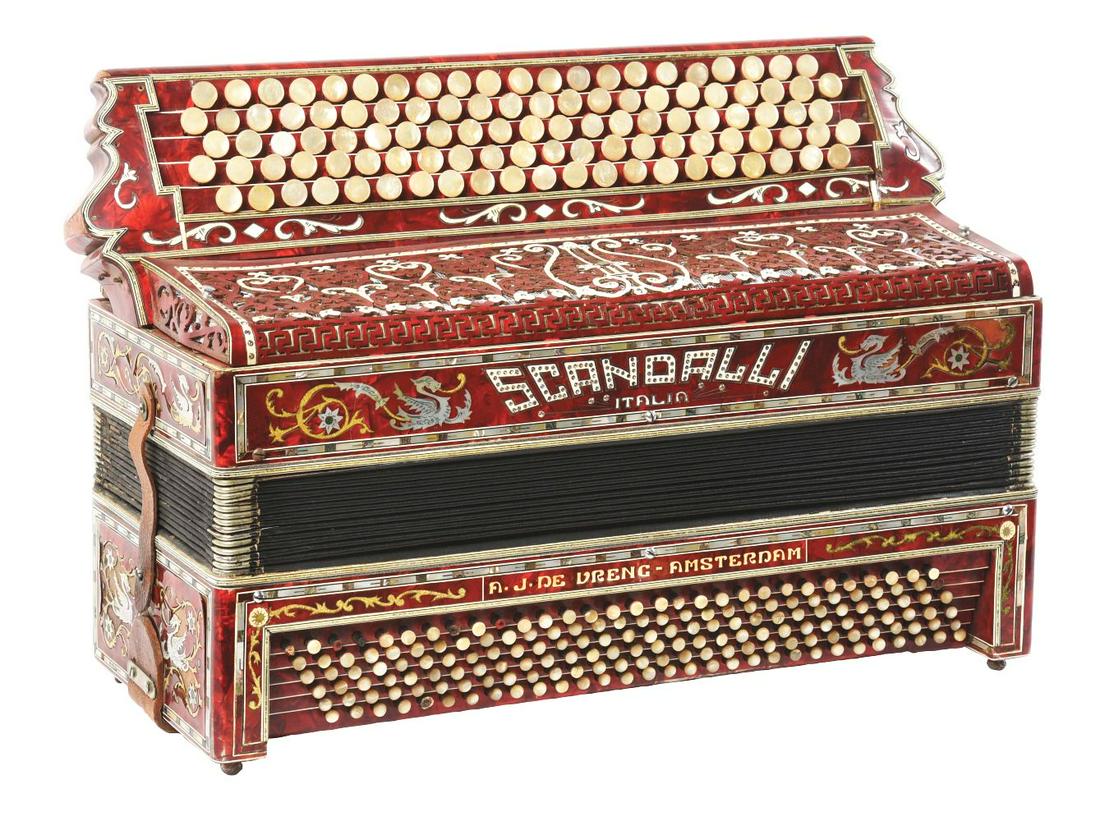 SCANDALLI CHROMATIC ACCORDIAN WITH BUTTONS. (1 of 12)