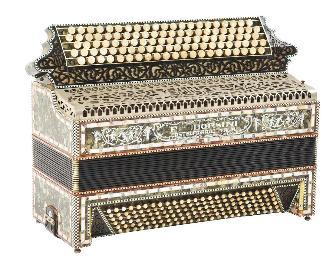 BORSINI ITALIAN CHROMATIC BUTTON ACCORDION. (1 of 16)