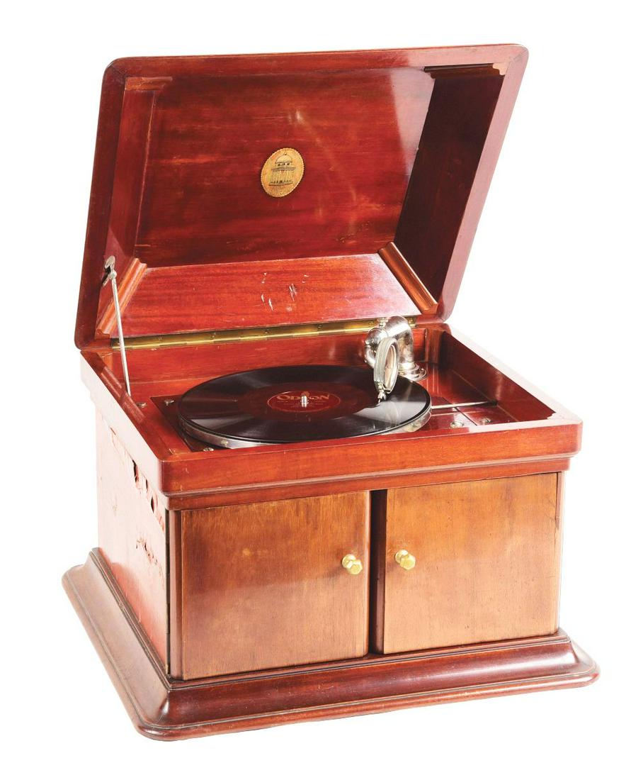 ODEON TABLETOP PHONOGRAPH WITH 26 RECORDS. (1 of 13)
