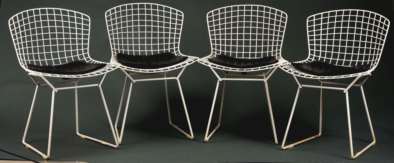LOT OF 4: REPRODUCTION HARRY BERTOIA WIRE CHAIRS. (1 of 4)