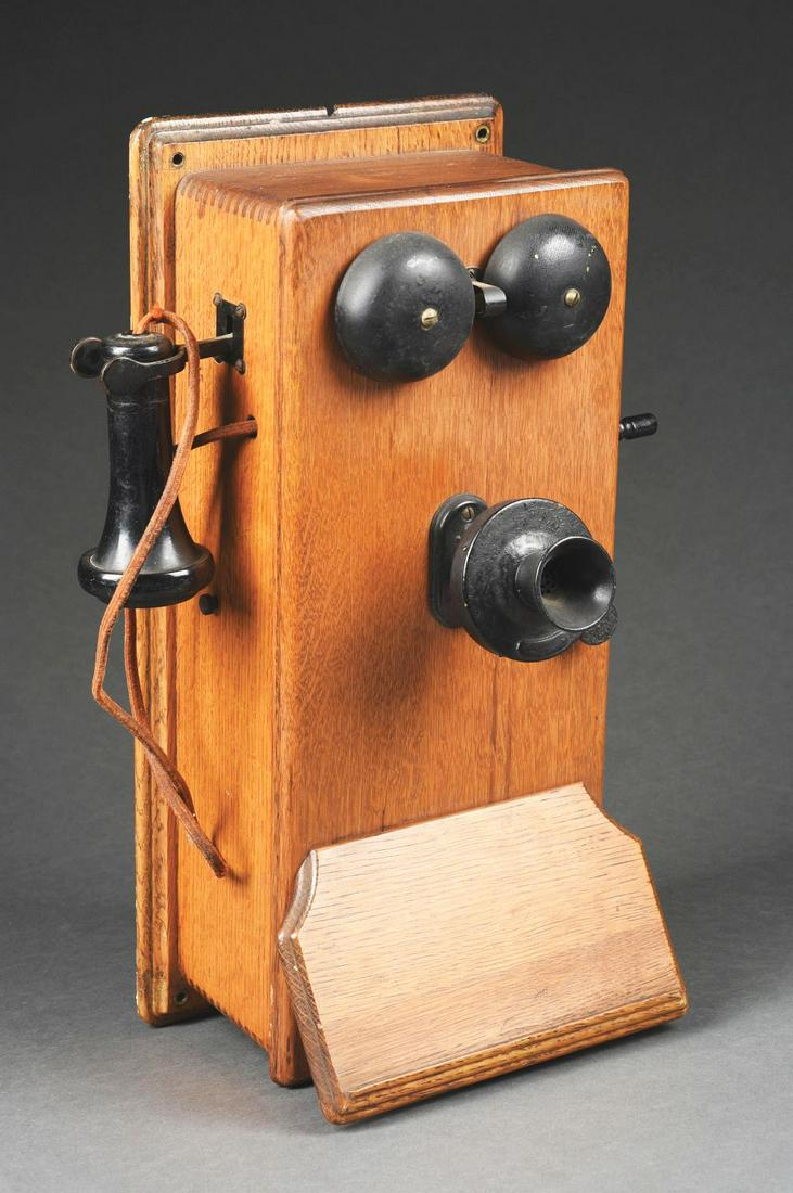ANTIQUE OAK WALL TELEPHONE. (1 of 7)