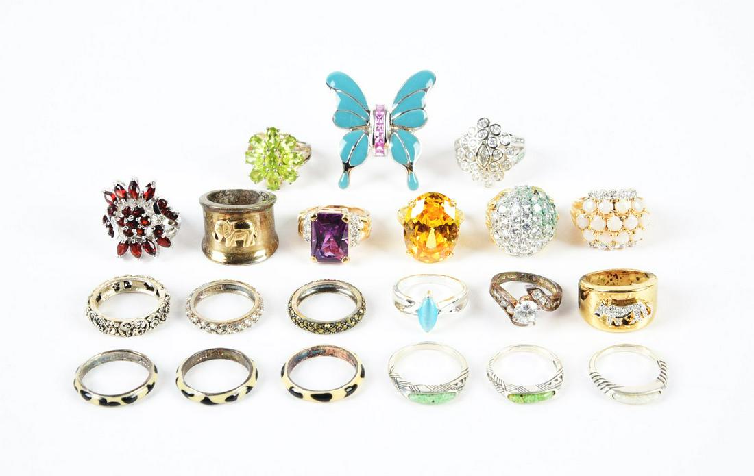 LOT OF 20: STERLING SILVER RINGS. (1 of 1)