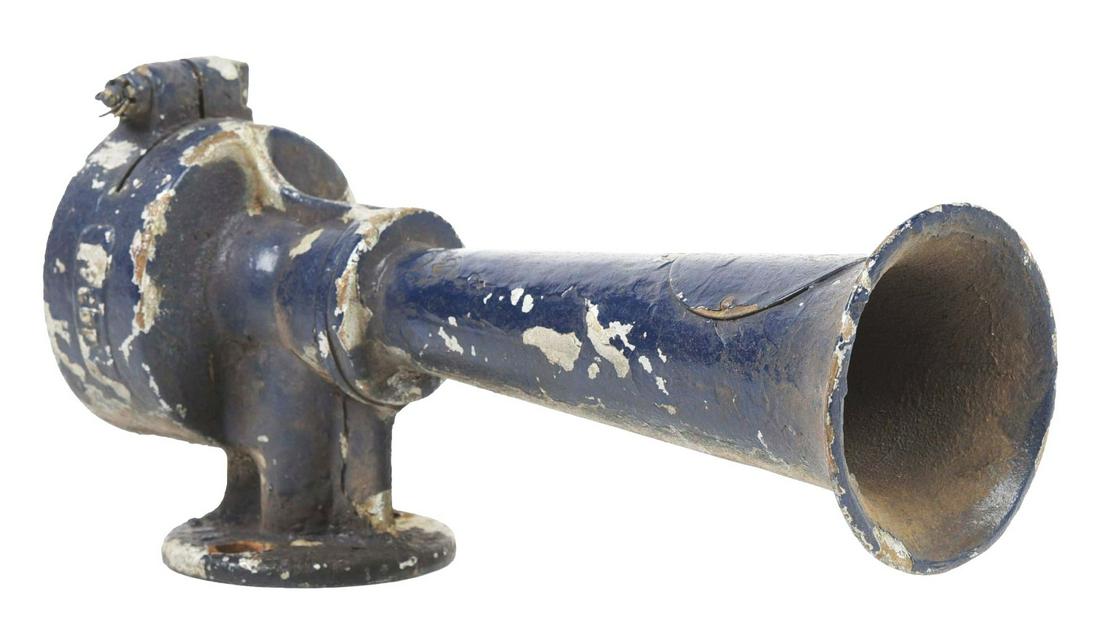 LESLIE TYFON SINGLE-CHIME AIR HORN.: A single-chime Leslie Tyfon 75, embossed in back "75 Leslie Co. Lindhurst, NJ". Badly worn royal blue paint over silver paint. Open end measures 3 - 1/4".Condition:(Good).3 - 1/2" x 4" x 11".Dimension