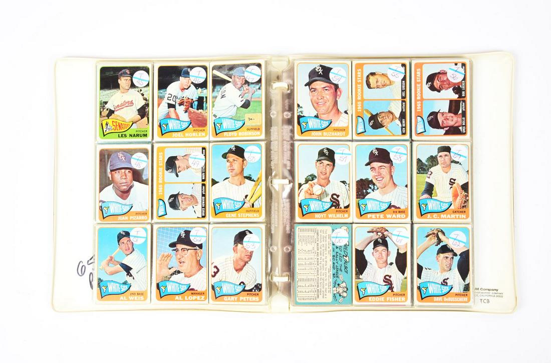 LARGE LOT OF MOSTLY TOPPS 1950'S, 60'S, 70'S, AND 80'S BASEBALL CARDS. (1 of 2)