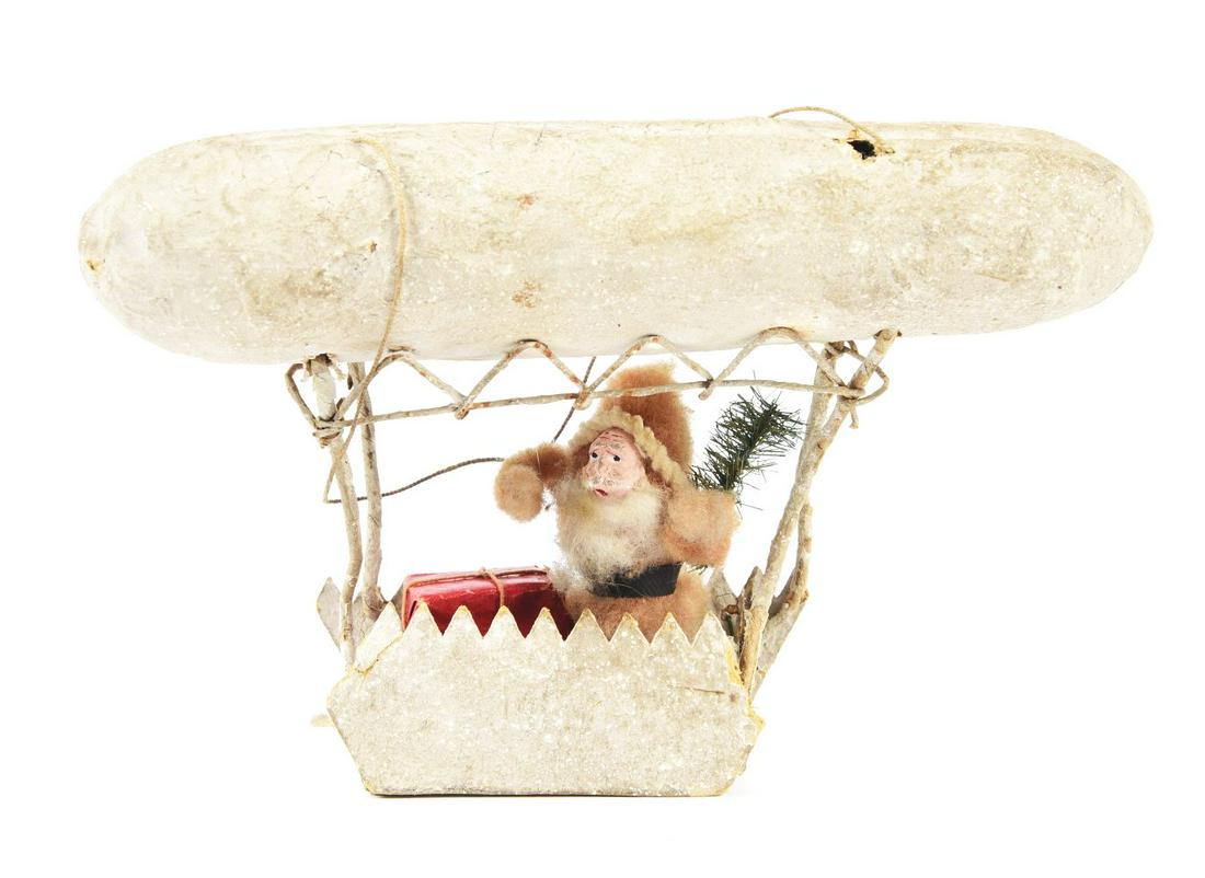 SANTA IN AIRSHIP TREE ORNAMENT CANDY CONTAINER. (1 of 2)