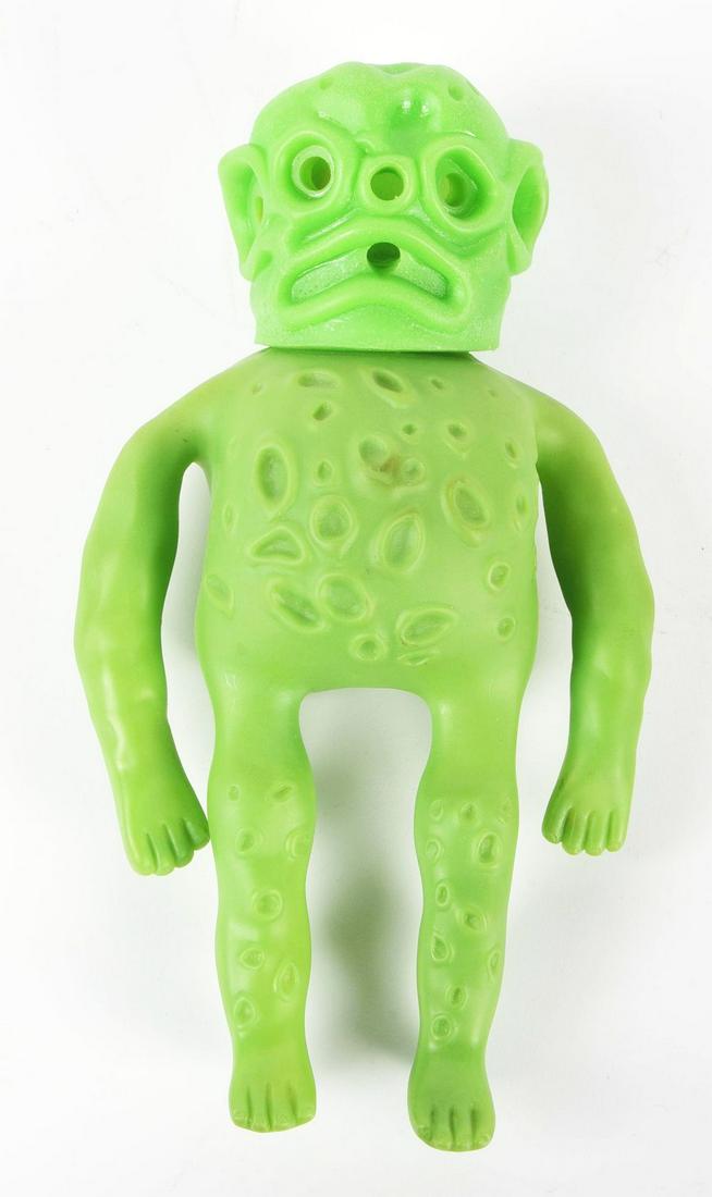STRETCH ARMSTRONG SLIME MONSTER.: Vinyl. Condition:(Very Good- Excellent).4" x 2" x 8".Dimensions: