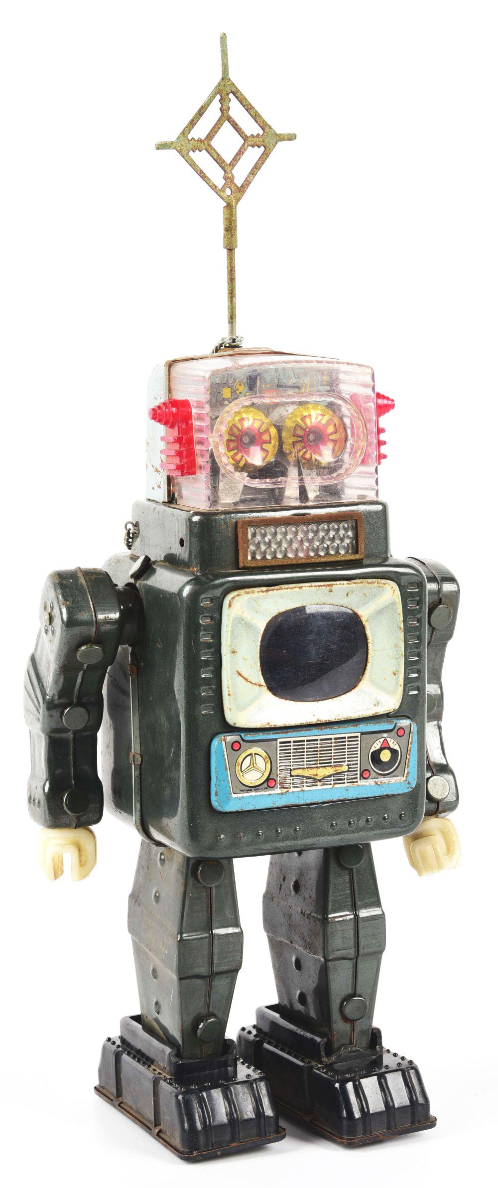 JAPANESE TIN LITHO & PLASTIC BATTERY-OPERATED ALPS TELEVISION SPACEMAN ROBOT. (1 of 2)