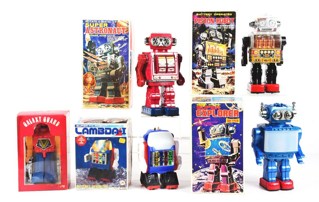 LOT OF 5: MADE IN TAIWAN ROBOT TOYS IN ORIGINAL BOXES. (1 of 1)
