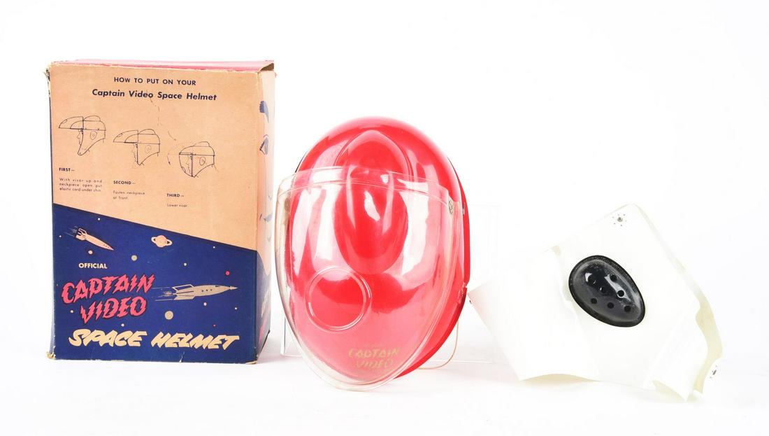 CAPTAIN VIDEO SPACE HELMET IN ORIGINAL BOX. (1 of 1)
