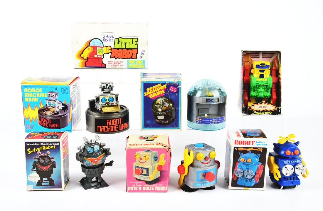 LOT OF 7: VARIOUS PLASTIC ROBOT ITEMS IN ORIGINAL BOXES. (1 of 1)