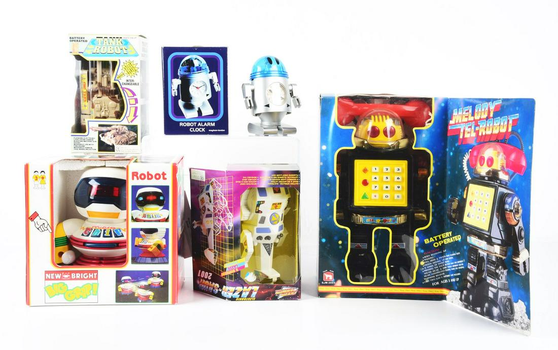 LOT OF 5: MOSTLY CHINESE BATTERY-OPERATED ROBOT ITEMS IN ORIGINAL BOXES. (1 of 1)