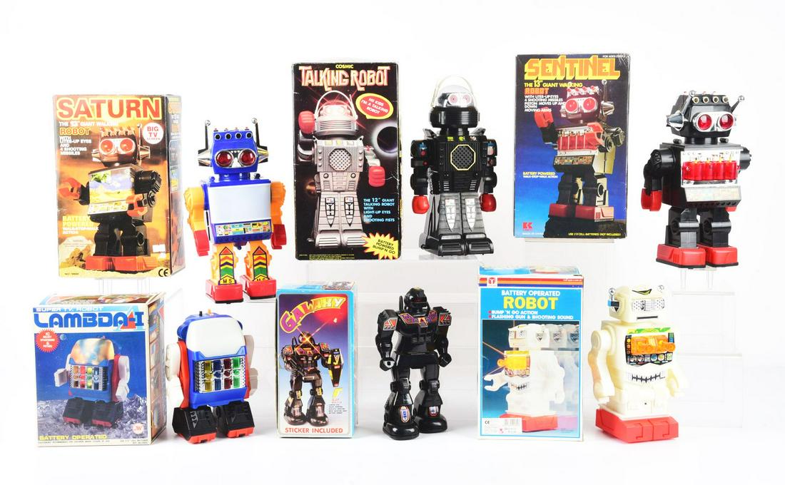 LOT OF 6: BATTERY-OPERATED PLASTIC ROBOTS IN ORIGINAL BOXES. (1 of 1)