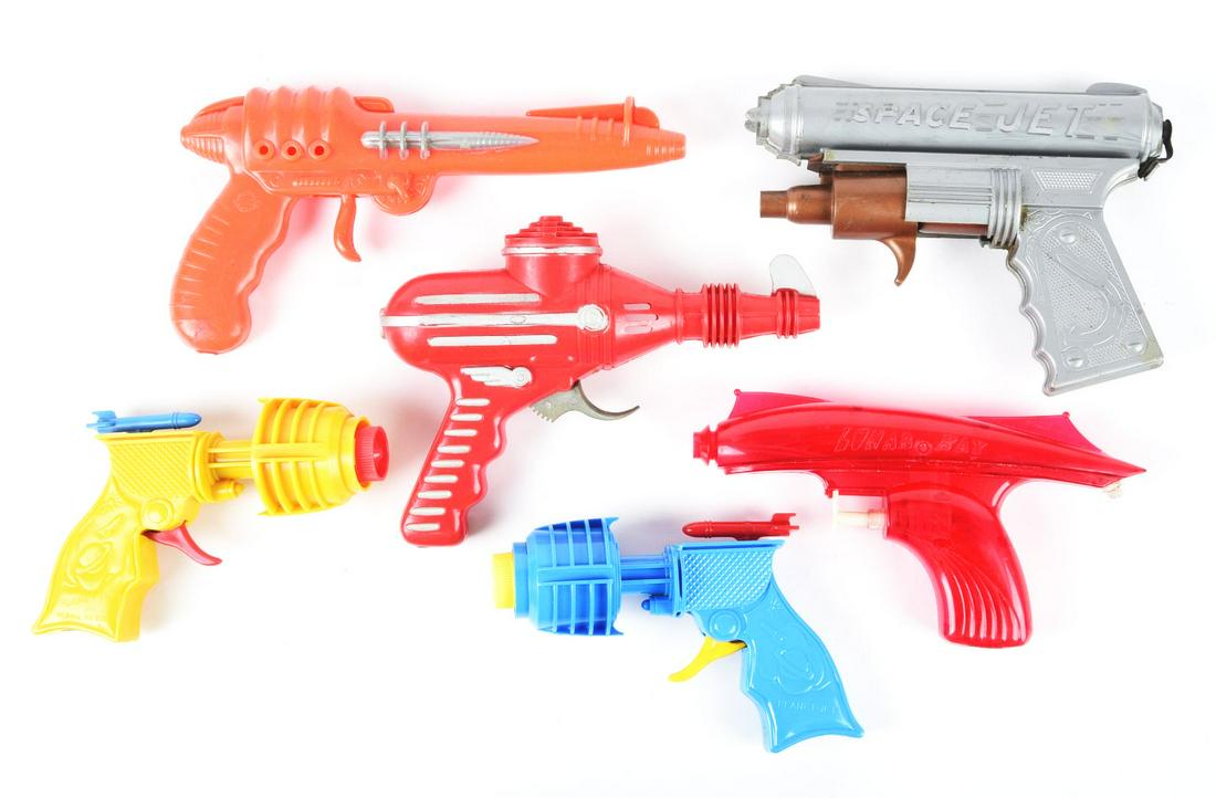 LOT OF 6: MOSTLY AMERICAN-MADE SPACE RAY GUNS. (1 of 1)