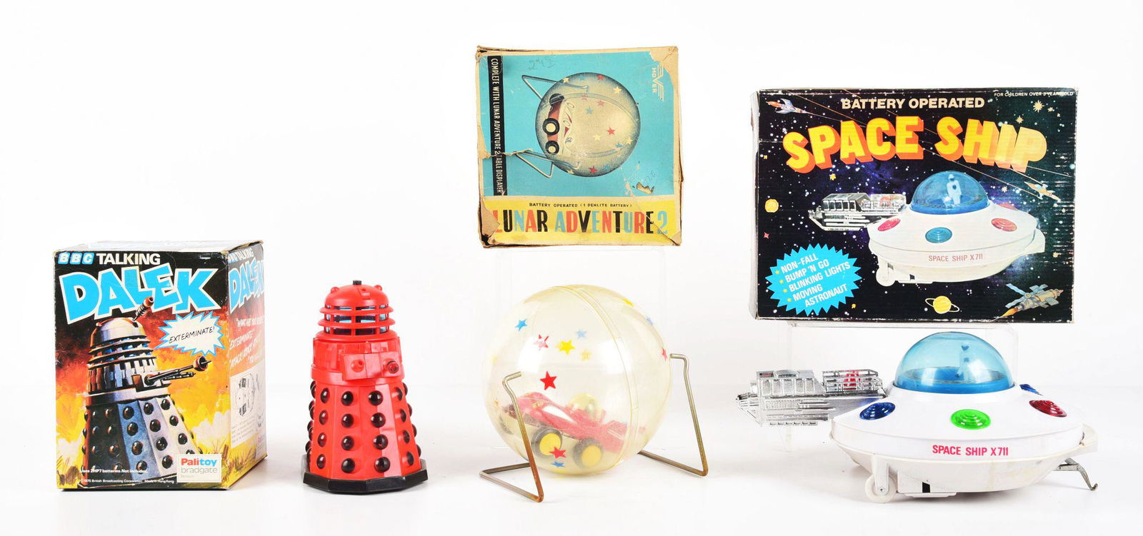 LOT OF 3: VARIOUS PLASTIC BATTERY-OPERATED MADE IN HONG KONG SPACE RELATED TOYS IN ORIGINAL BOXES. (1 of 2)