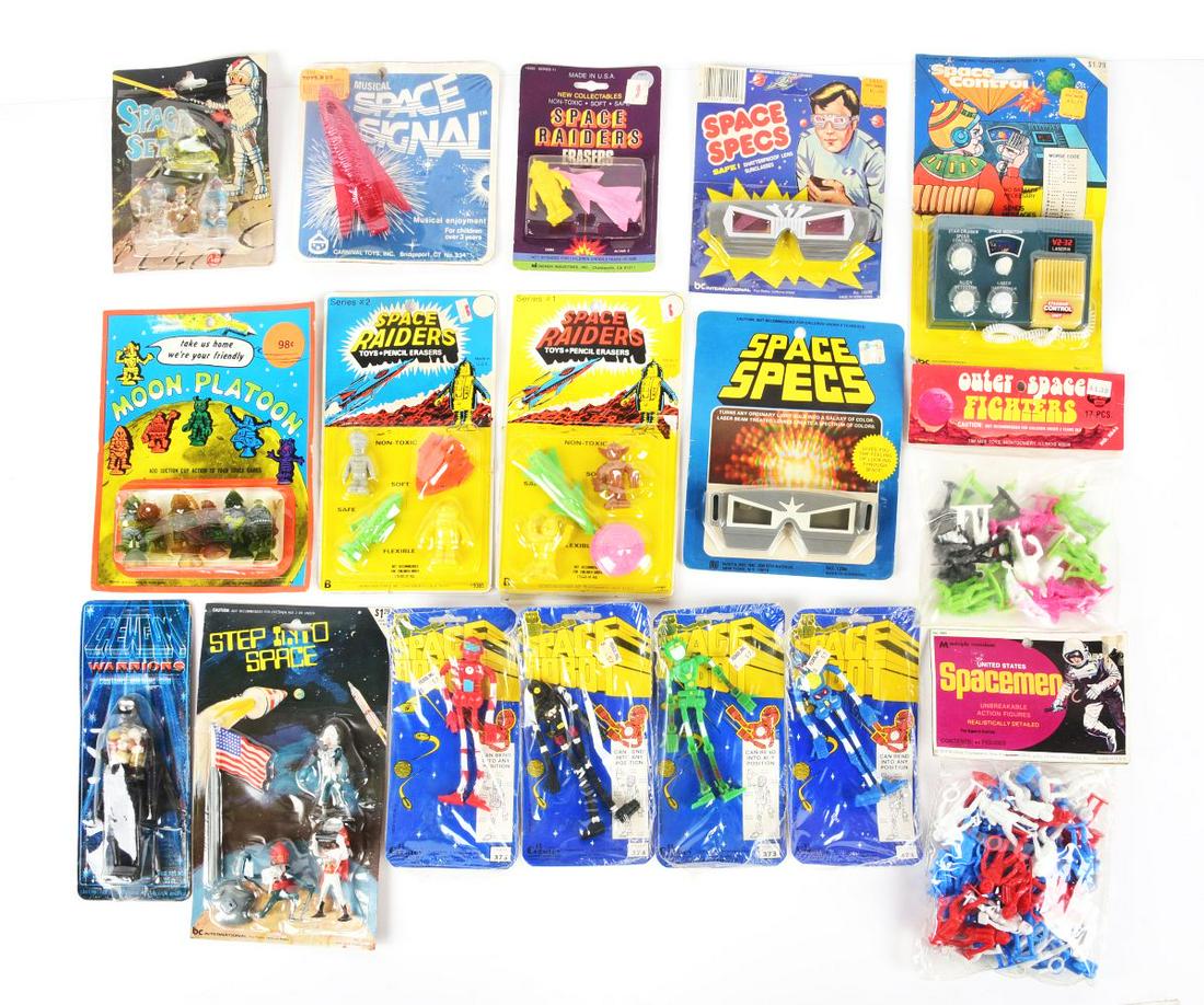 LOT OF APPROX. 15: VARIOUS POST-WAR SPACE RELATED FIGURES, GLASSES & OTHER ITEMS. (1 of 1)