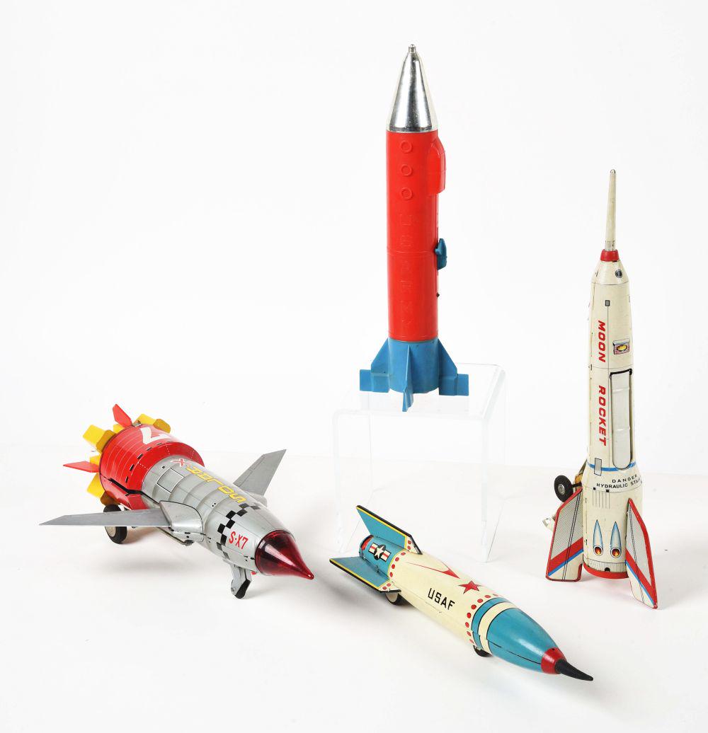 LOT OF 4: VARIOUS TIN LITHO & PLASTIC FRICTION & BATTERY-OPERATED ROCKETS. (1 of 2)