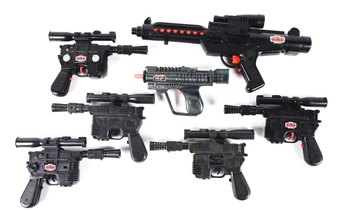 LOT OF 7: VARIOUS STAR WARS PISTOLS. (1 of 1)