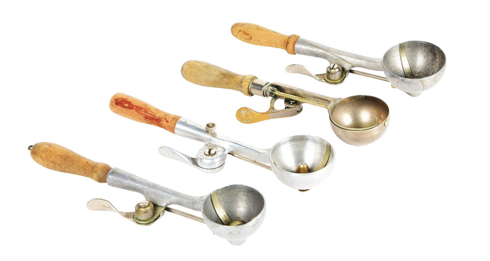 LOT OF 4: ROUND ICE CREAM DISH SCOOPS. (1 of 3)