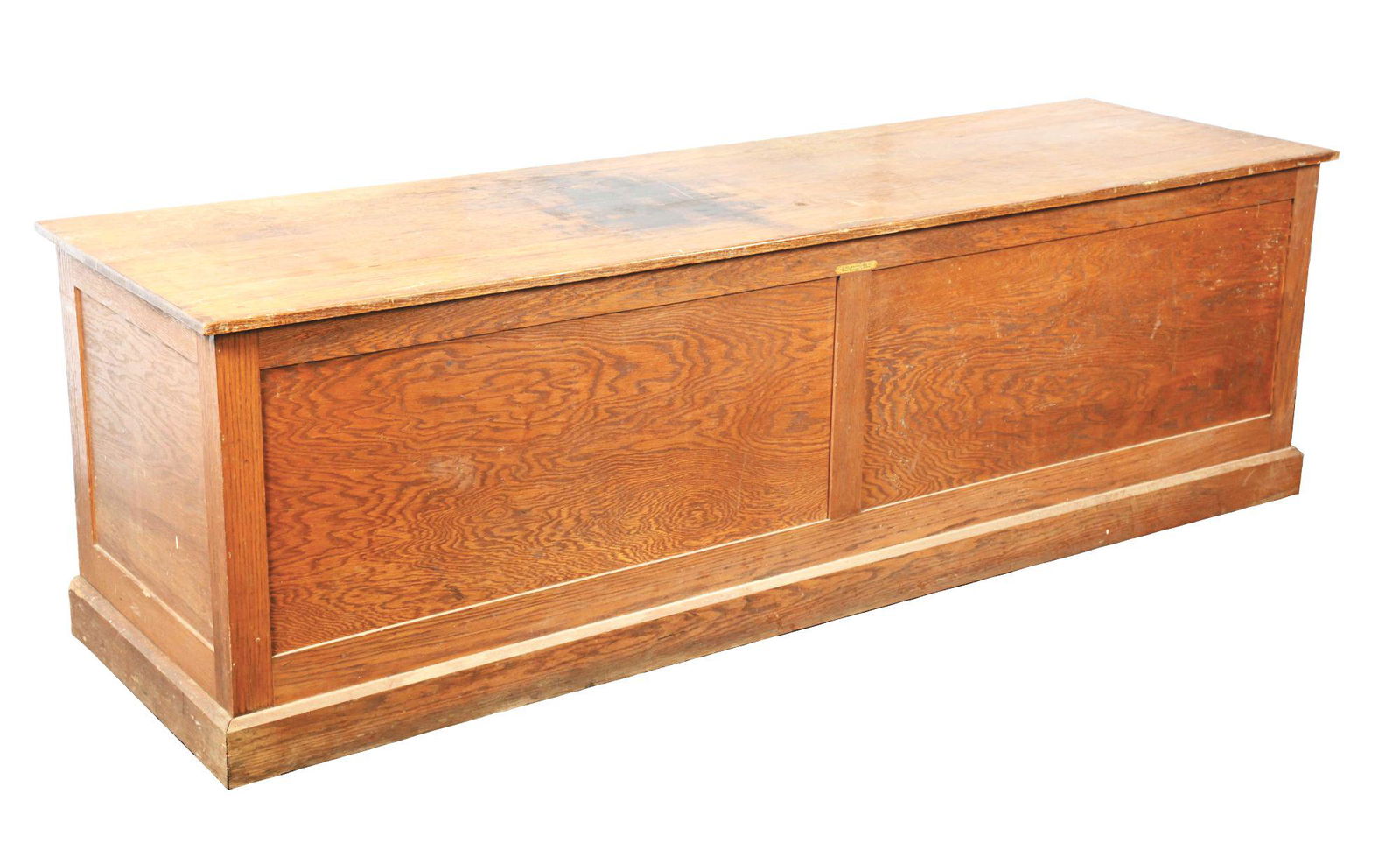 J.D. WARREN MFG. CO. WOODEN COUNTER.: Early wooden counter with 12 storage compartments in the back and raised panels in the front. The front label reads "J. Q. Warren Manufacturing Co., Expert Designers & Makers, Chicago, U.S.A." CONDITI