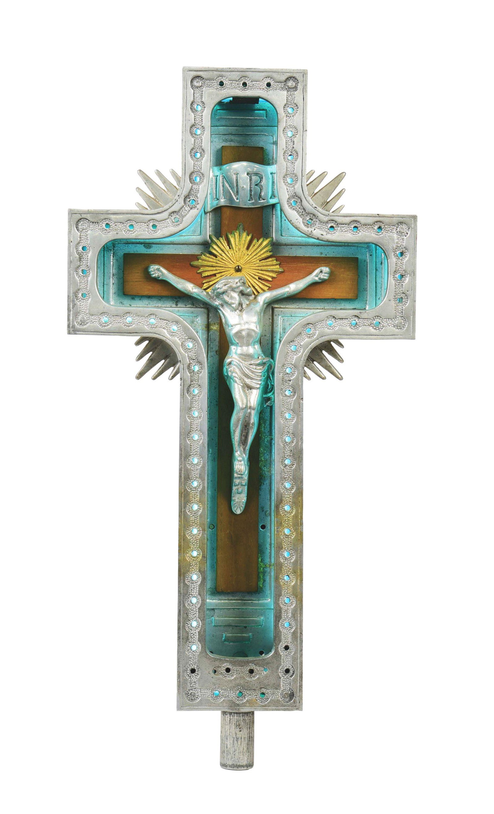 ALUMINUM CRUCIFIX WITH NEON.: Detailed statue in the center, in original vinyl case with metal corners. CONDITON: Overall good condition. Condition: (Good). Dimensions: 21 - 1/4" x 11" x 6".