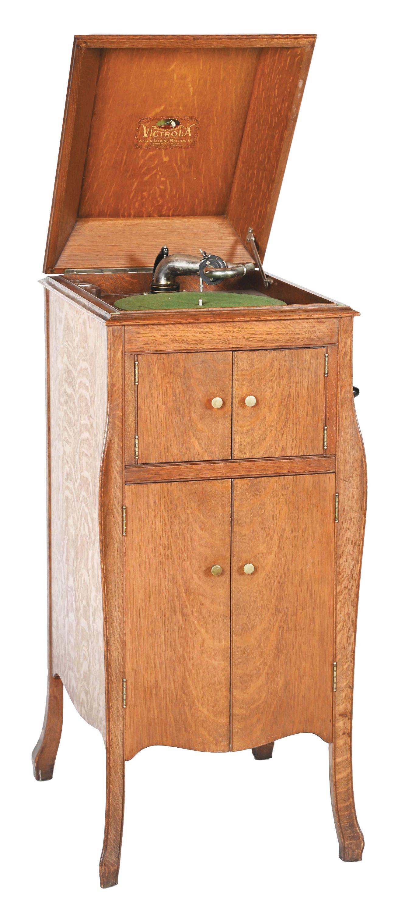 VICTOR TALKING MACHINE COMPANY MODEL VV-X PHONOGRAPH. (1 of 8)