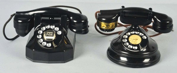 Lot of 2: Automatic Electric Cradle Telephones.: Description Circa 1930s. First is a 32A14 with raised base and handset with brass ring on transmitter. Second is a 34 with early handset. No chips or cracks. Both are wired to work. Condition (Excelle