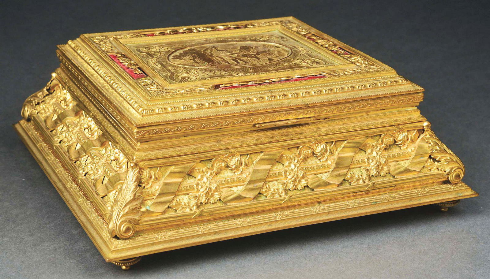 VICTORIAN CONTINENTAL JEWELRY BOX. (1 of 6)