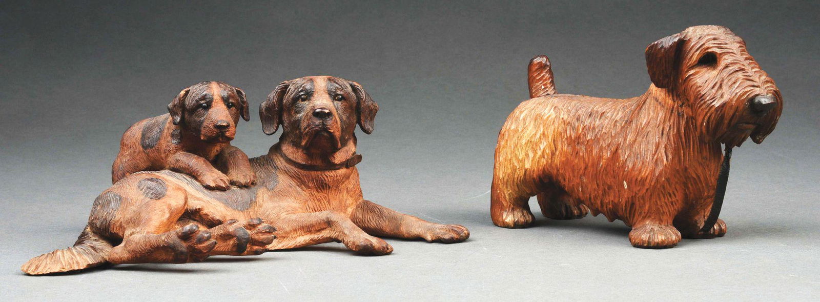 LOT OF 2: BLACK FOREST DOG FIGURES. (1 of 4)