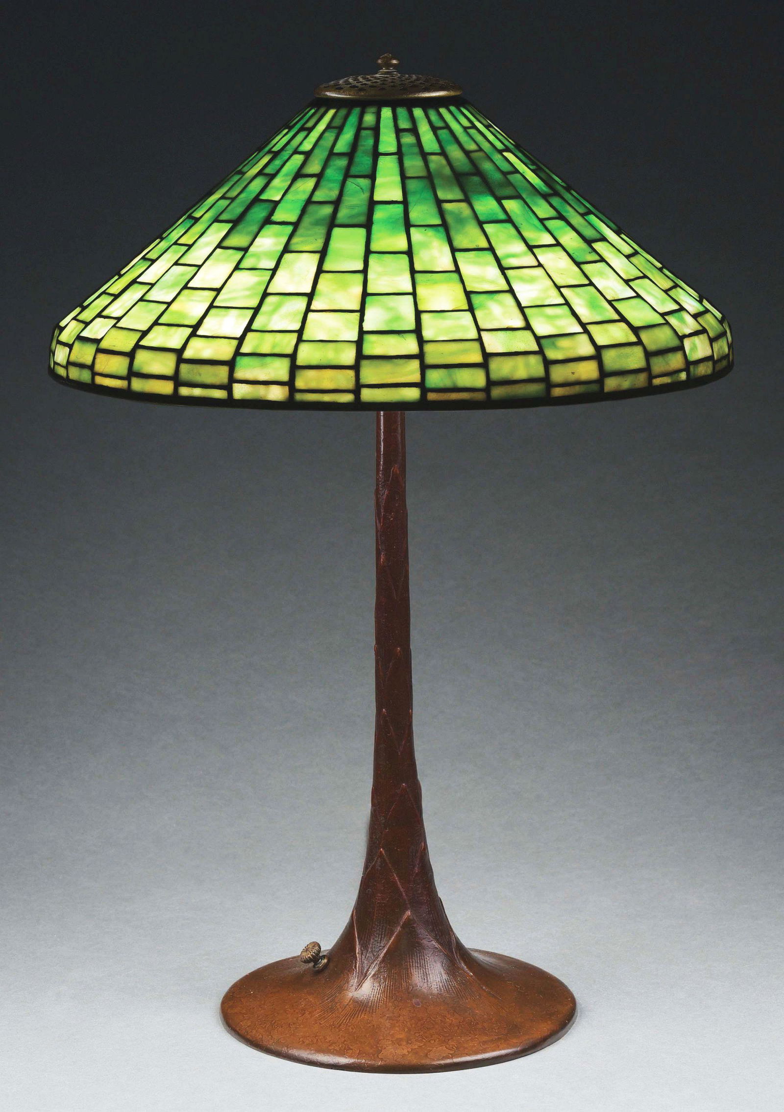 TIFFANY STUDIOS GEOMETRIC LEADED GLASS TABLE LAMP. (1 of 12)