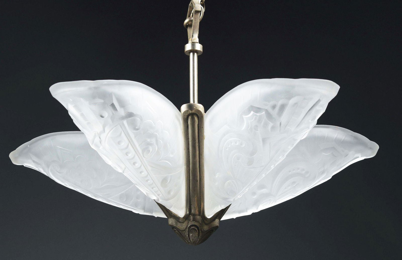 DEGUE ART DECO CHANDELIER. (1 of 4)