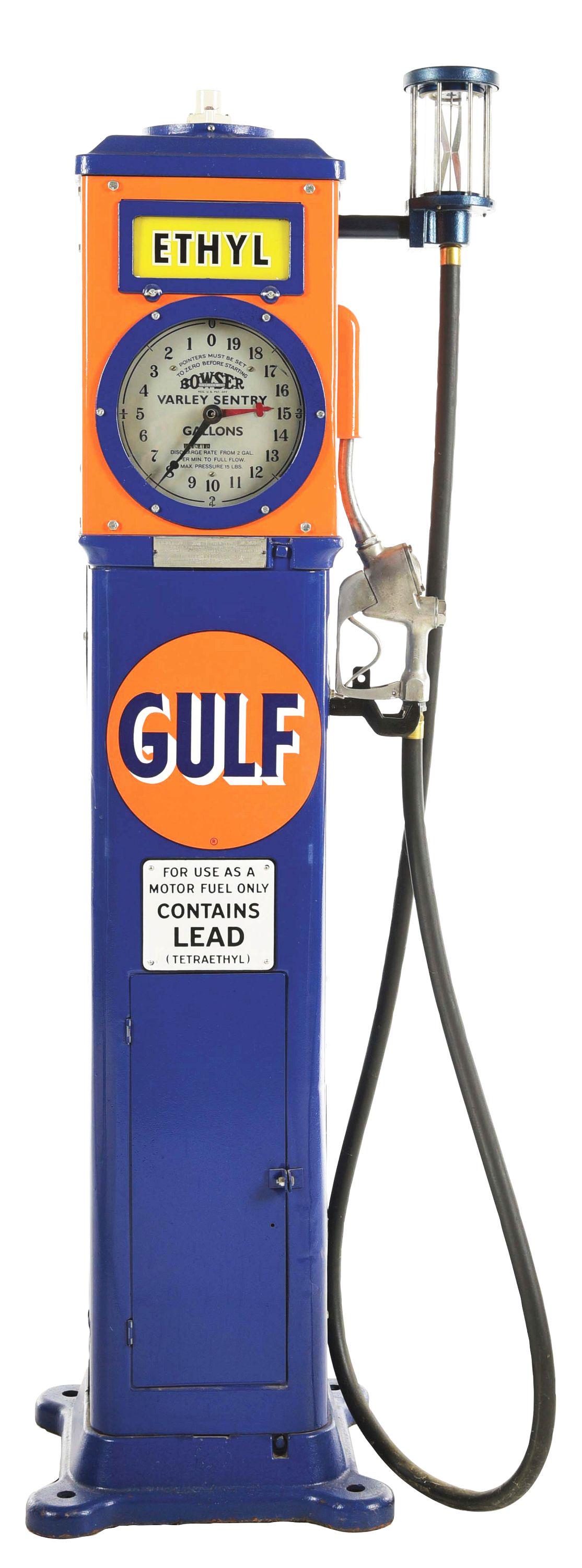 BOWSER MODEL #318 "VARLEY SENTRY" GAS PUMP RESTORED IN GULF GASOLINE. (1 of 7)
