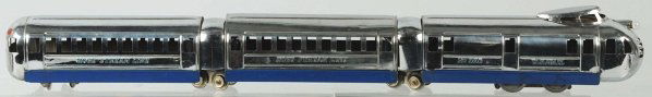 Hoge O-Gauge Streamline Passenger Train Set.: Includes electric locomotive, two cars, and two vestibules. Locomotive is marked "Hoge No. 900 US Mail" and the other two cars are marked "Hoge Streamline". Some small denting to one car roof and mino