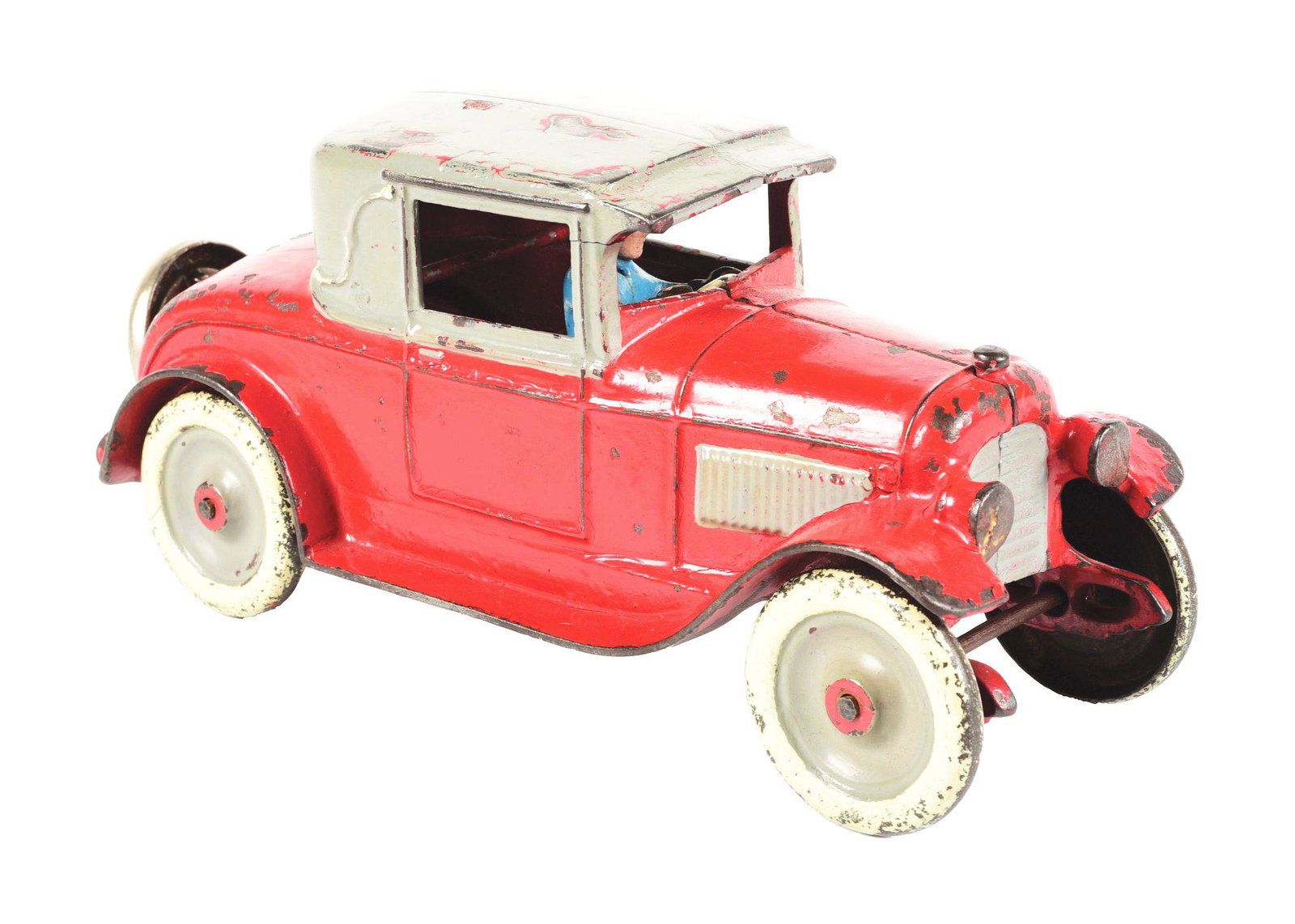 LARGE KENTON COOP W/ SPARE TIRE. (1 of 3)