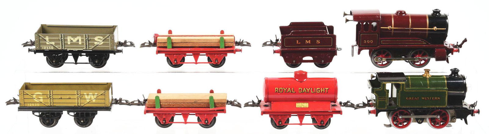 LOT OF 2: HORNBY O GUAGE FREIGHT CAR SETS. (1 of 3)