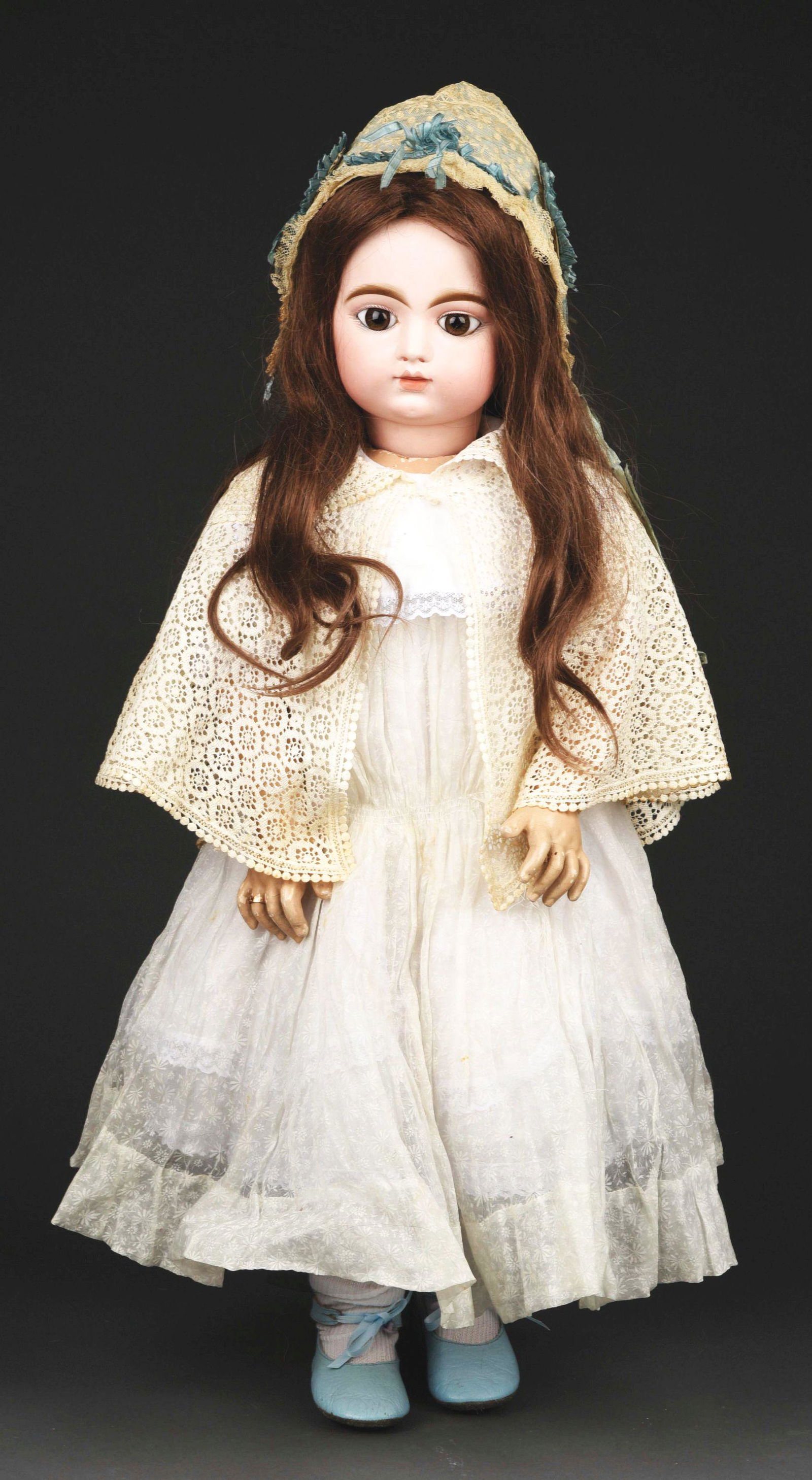 LARGE FG BEBE W/ "SCROLL" MARKINGS. (1 of 2)