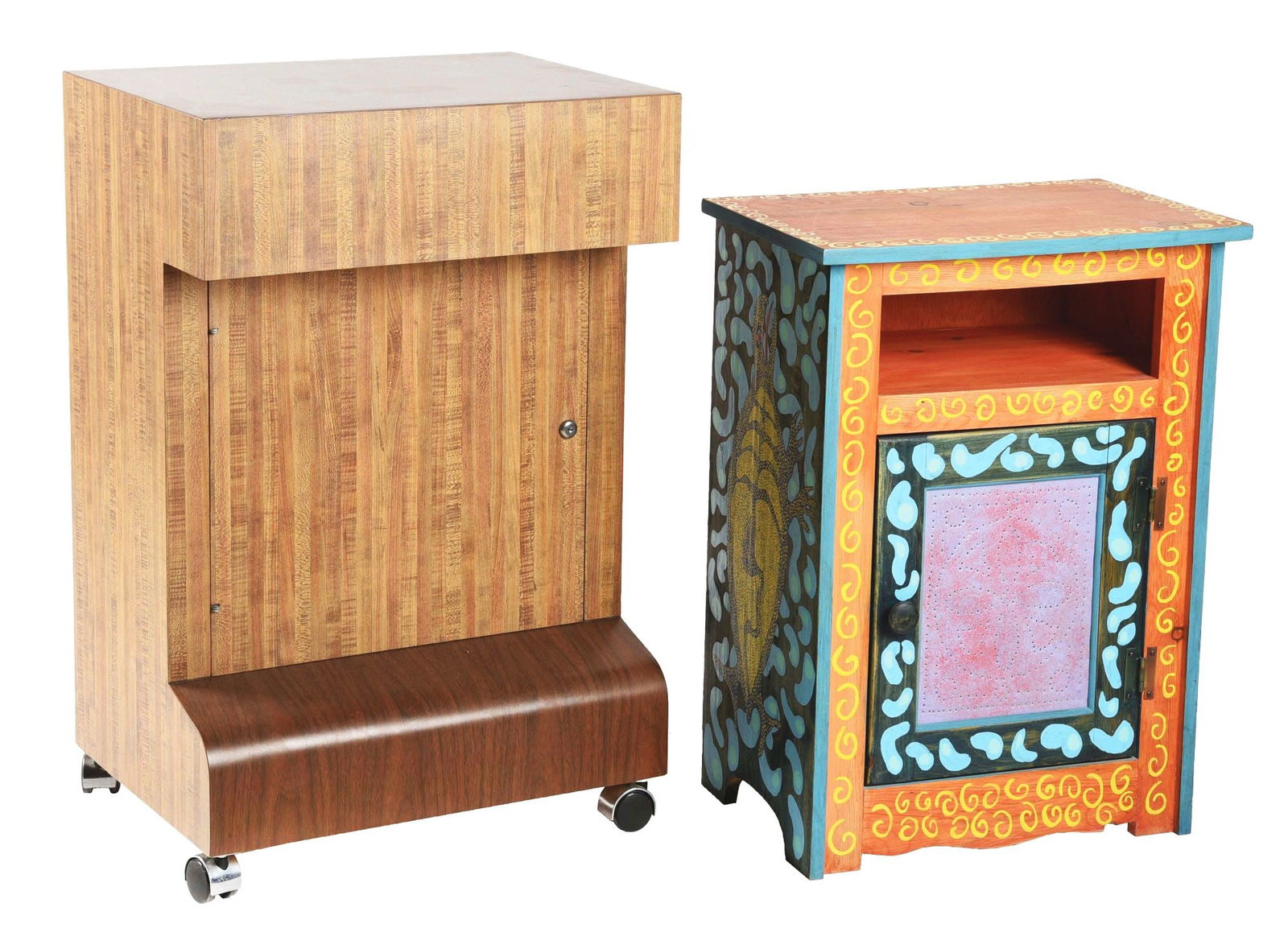 LOT OF 2: WOODEN SLOT MACHINE STANDS. (1 of 5)