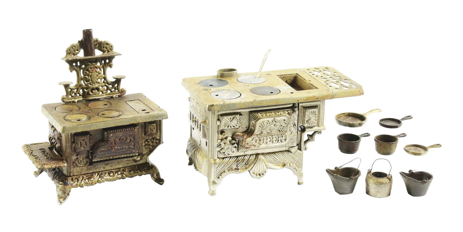 LOT OF 2: CHILDREN'S TOY CAST IRON STOVES. (1 of 4)