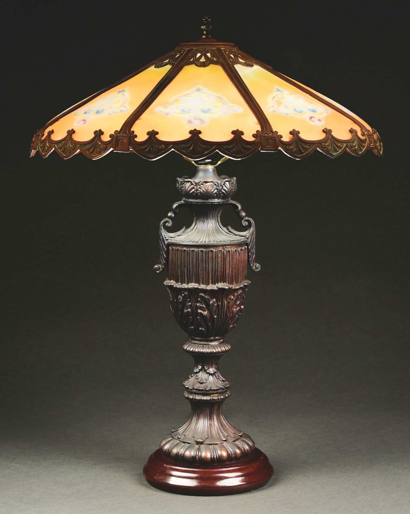 REVERSE PAINTED HANDEL STYLE LAMP. (1 of 4)