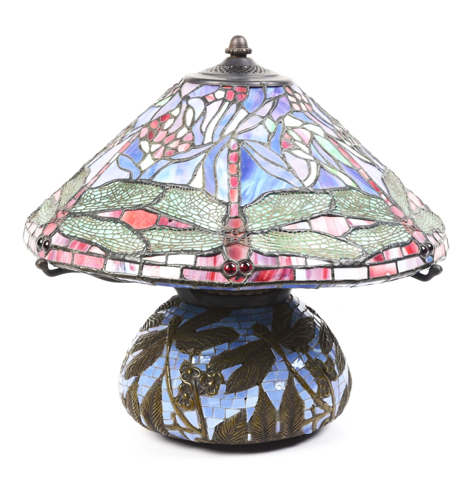 TIFFANY STYLE DRAGONFLY LAMP. (1 of 4)