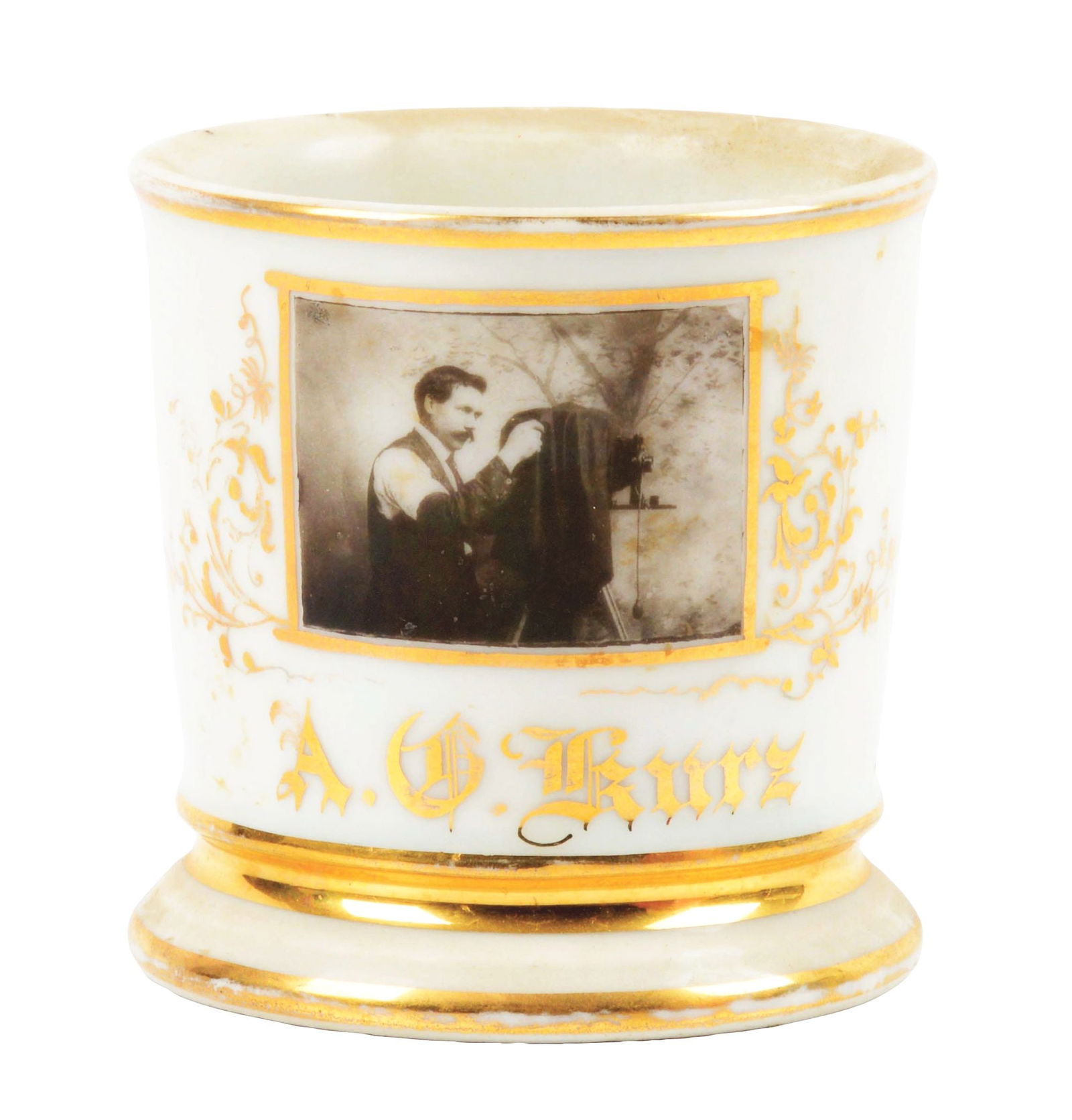 PHOTOGRAPHER PHOTOGRAPH SHAVING MUG. (1 of 5)